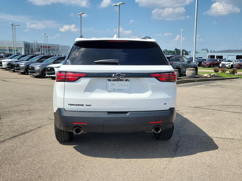 Used 2023 Chevrolet Traverse LT Cloth w/1LT SUV
