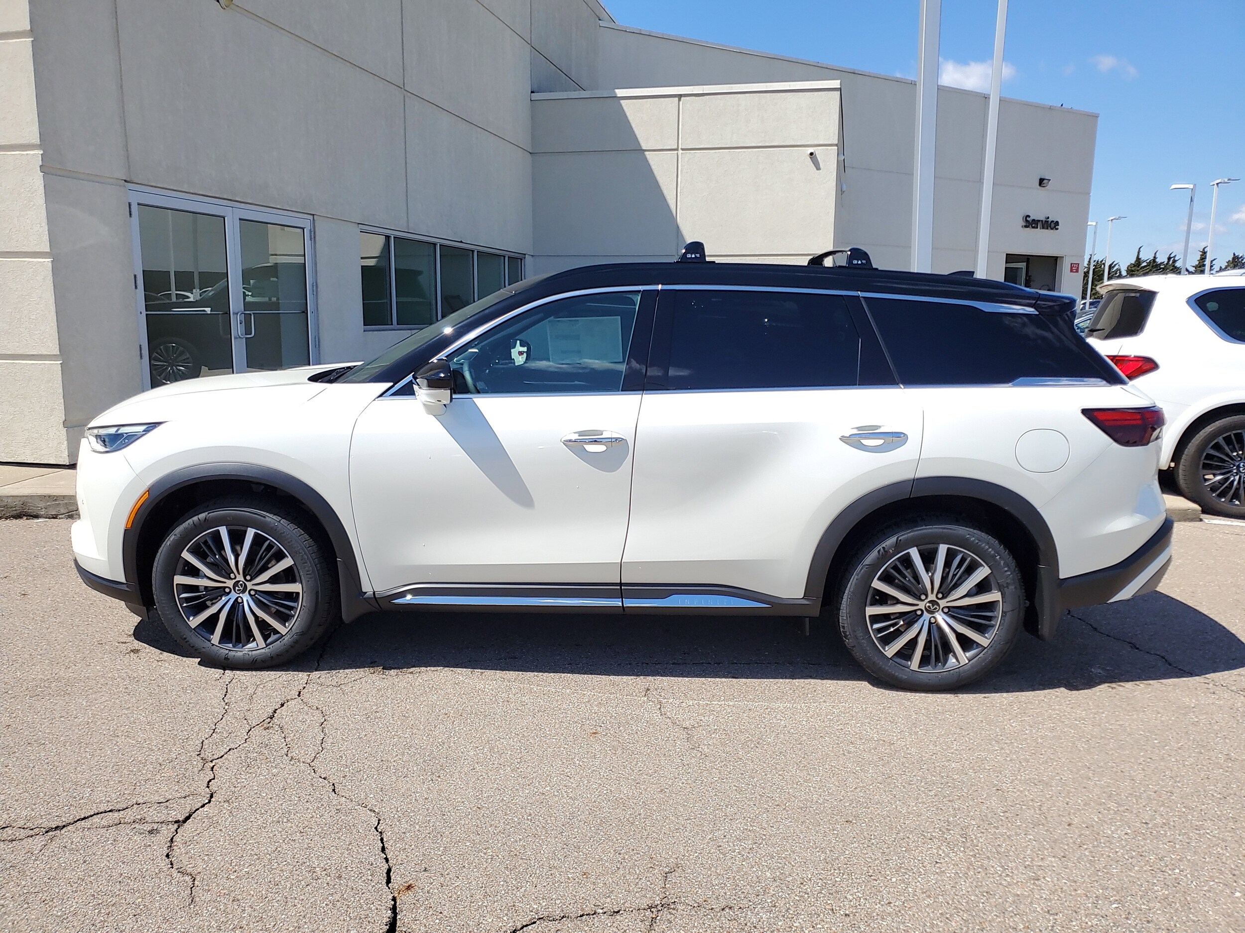 2025 Infiniti QX60 Autograph photo 2