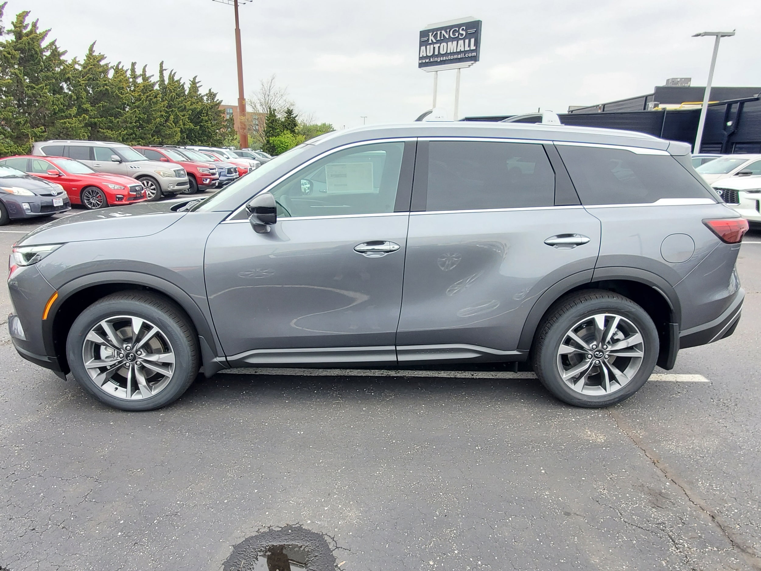 2025 Infiniti QX60 Luxe photo 2