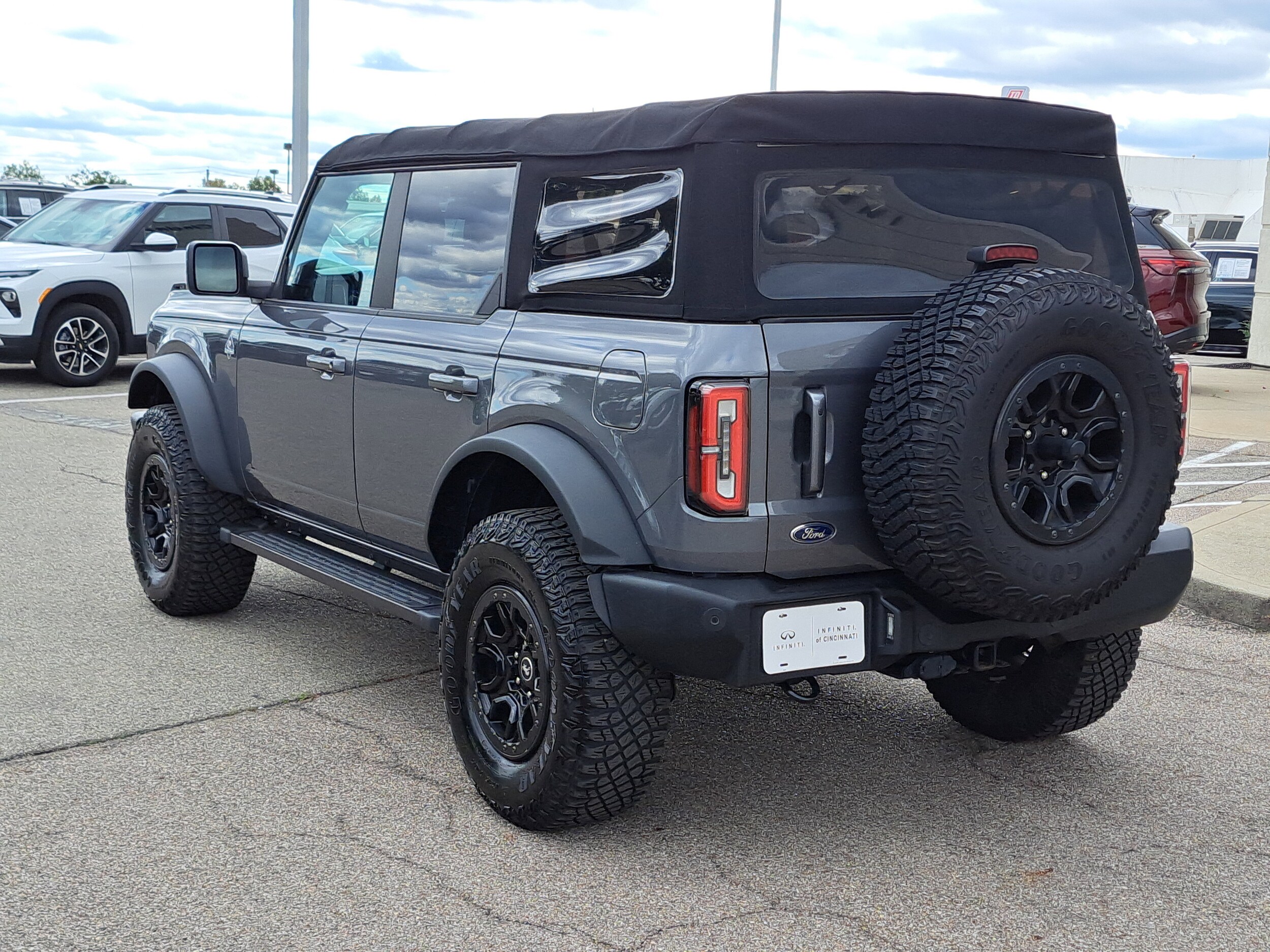 2021 Ford Bronco Outer Banks photo 3