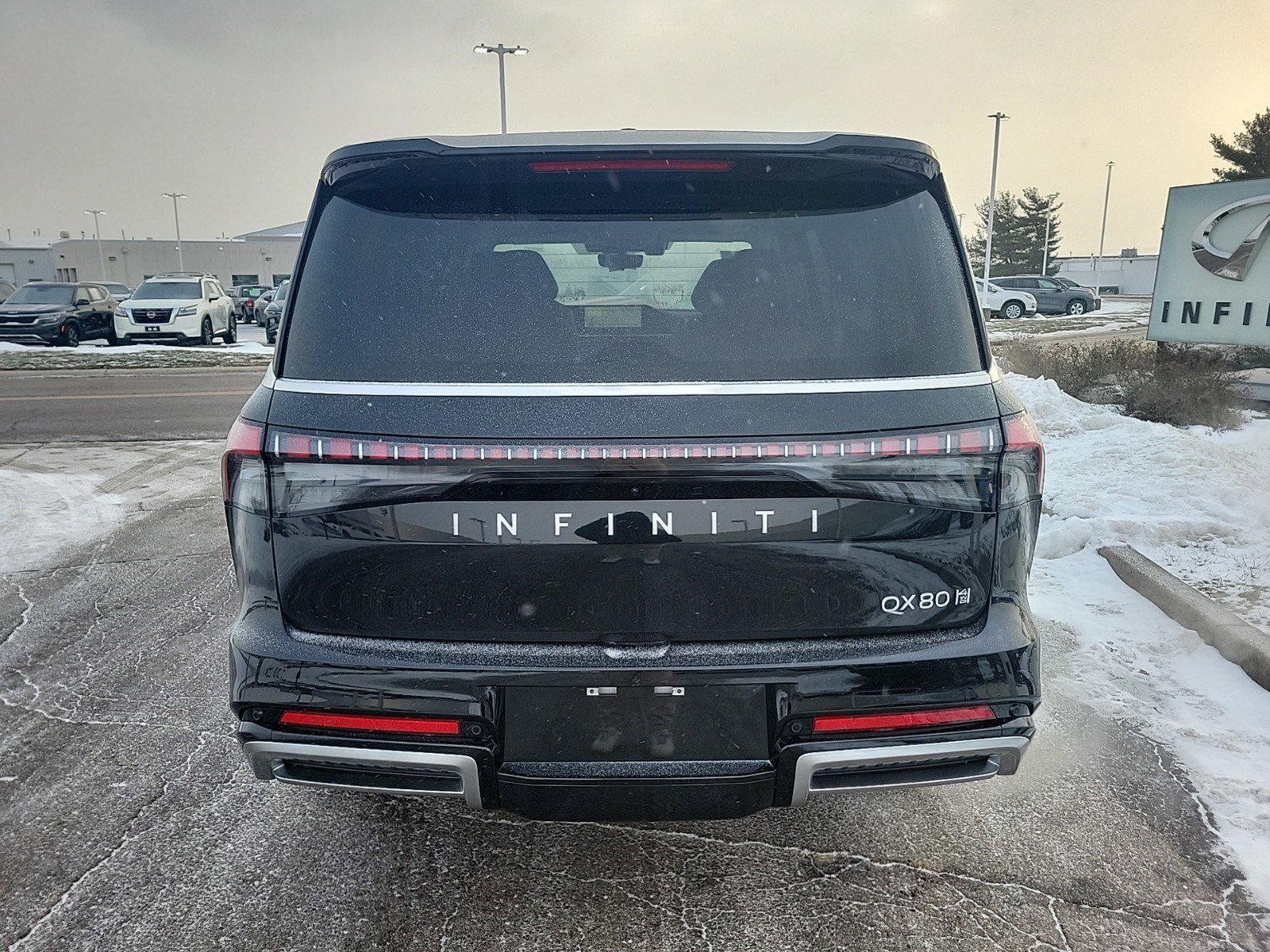 2025 Infiniti QX80 Sensory photo 3