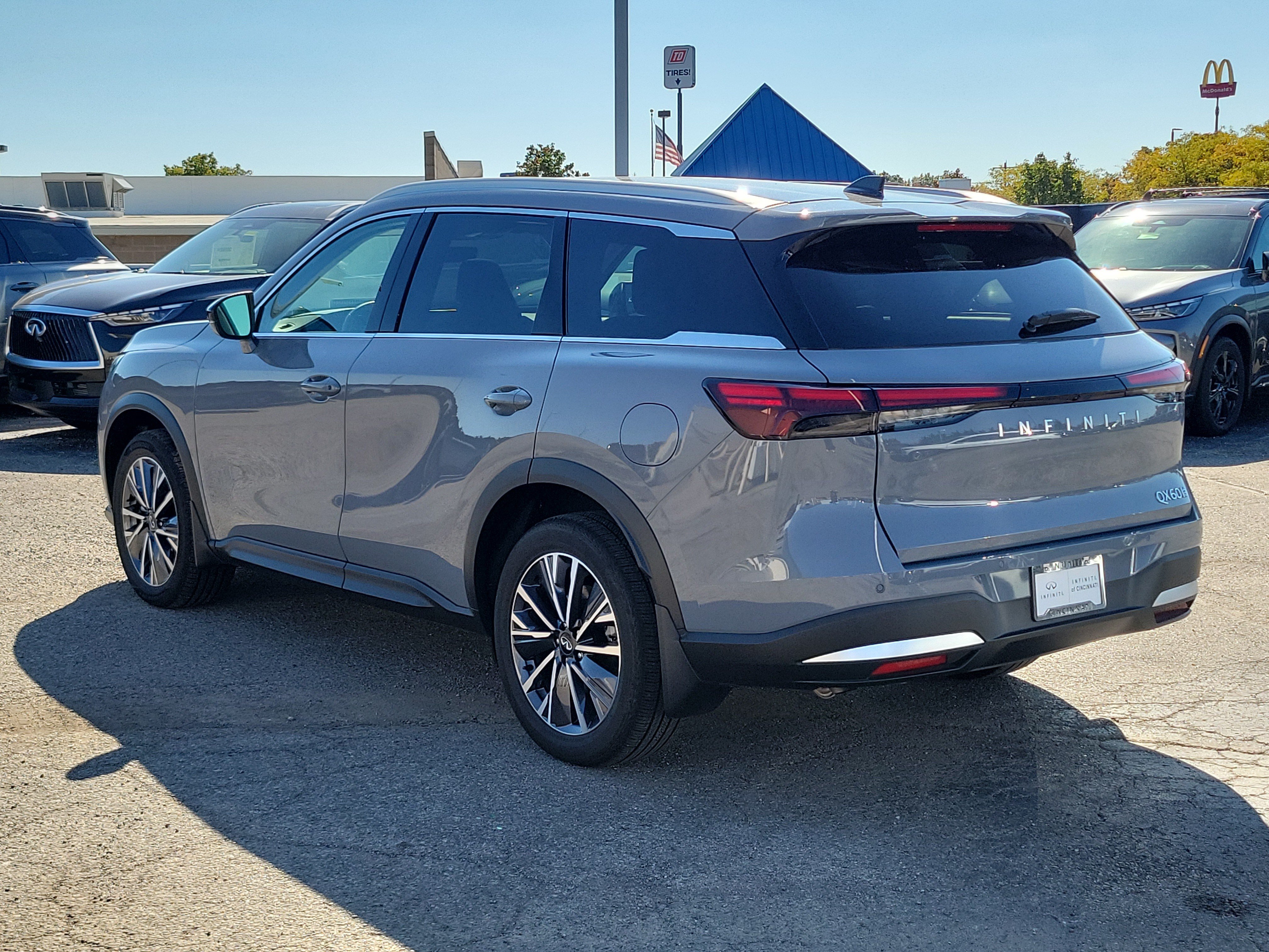 Certified 2027 INFINITI QX60 LUXE SUV