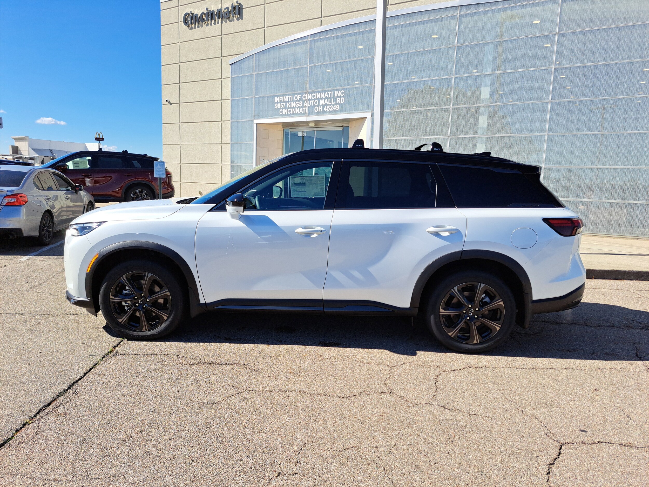 2026 Infiniti QX60 Autograph photo 2