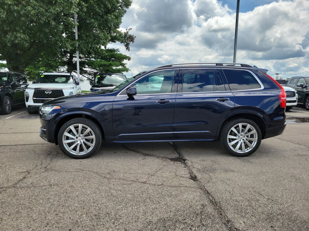 Used 2019 Volvo XC90 T6 Momentum SUV