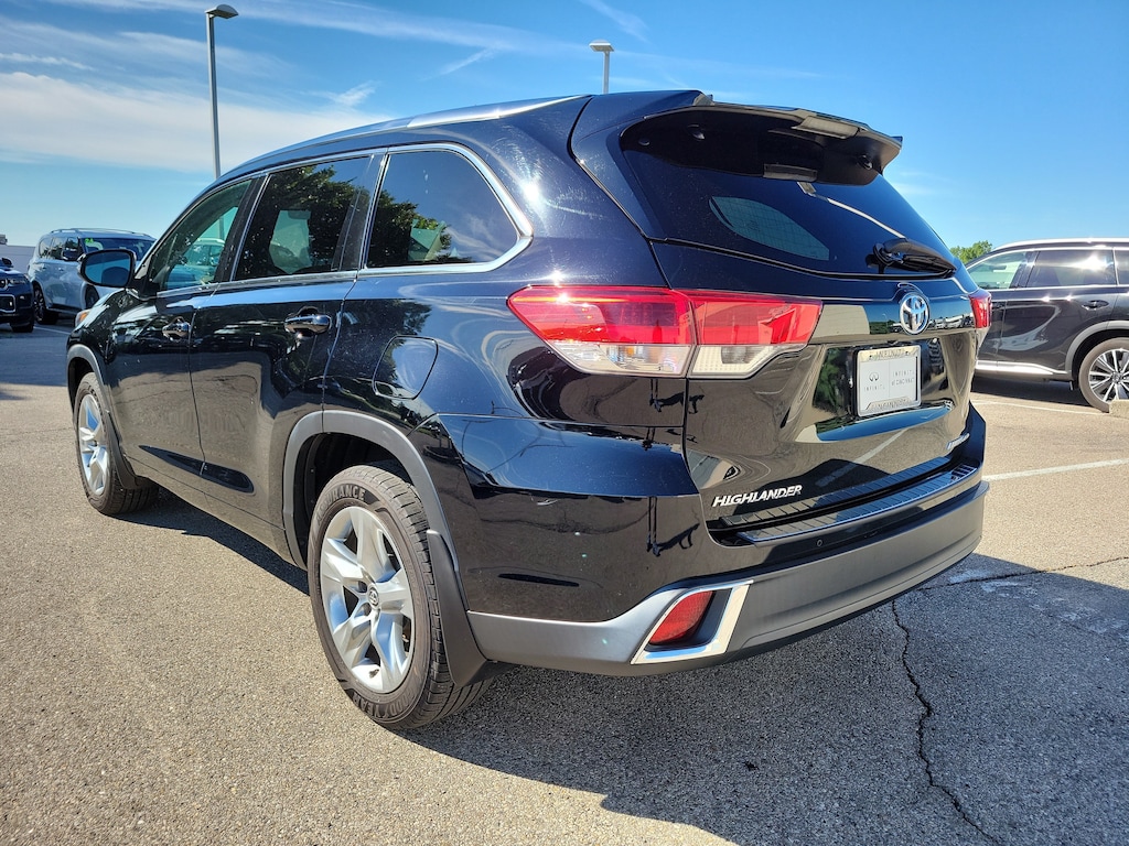 Used 2017 Toyota Highlander Limited V6 SUV