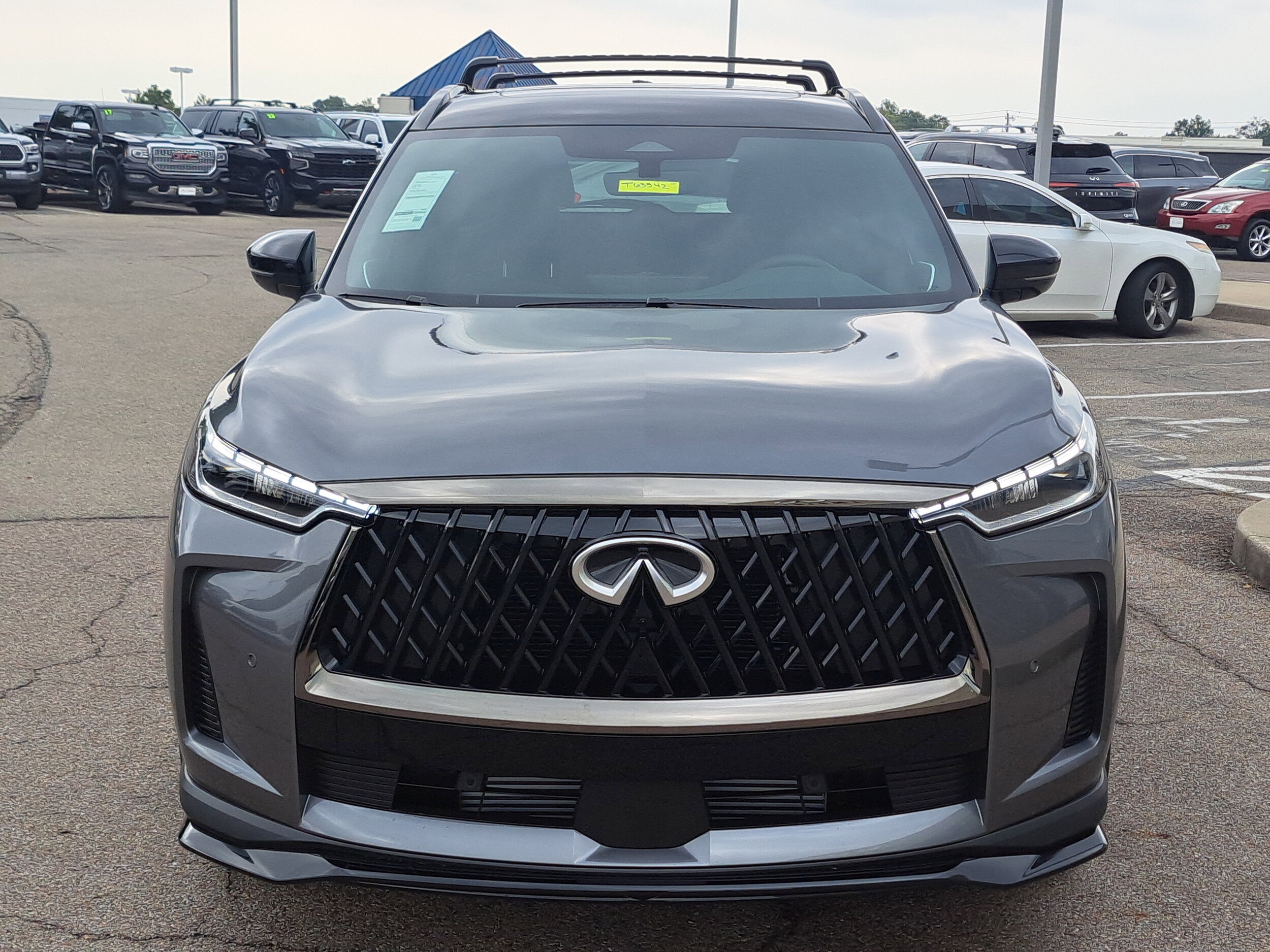2026 Infiniti QX60 Luxe photo 4