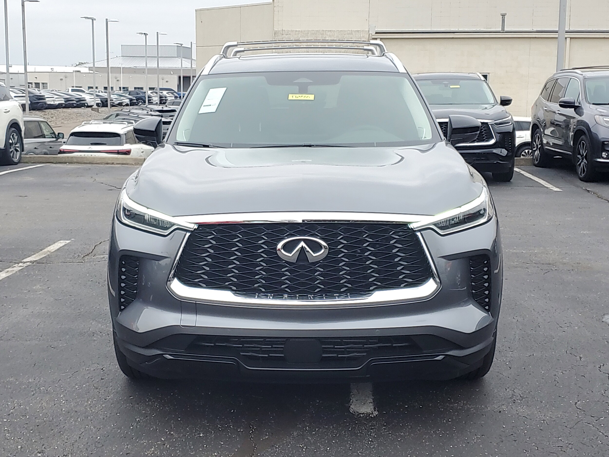 2025 Infiniti QX60 Luxe photo 4