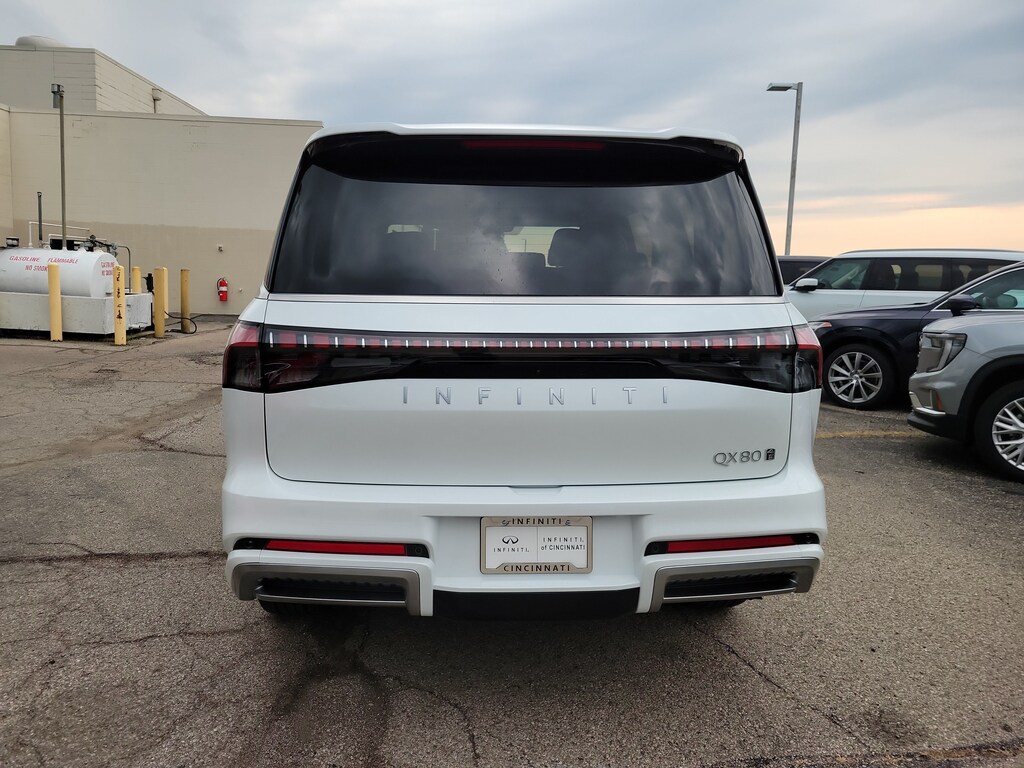 New 2027 INFINITI QX80 LUXE SUV