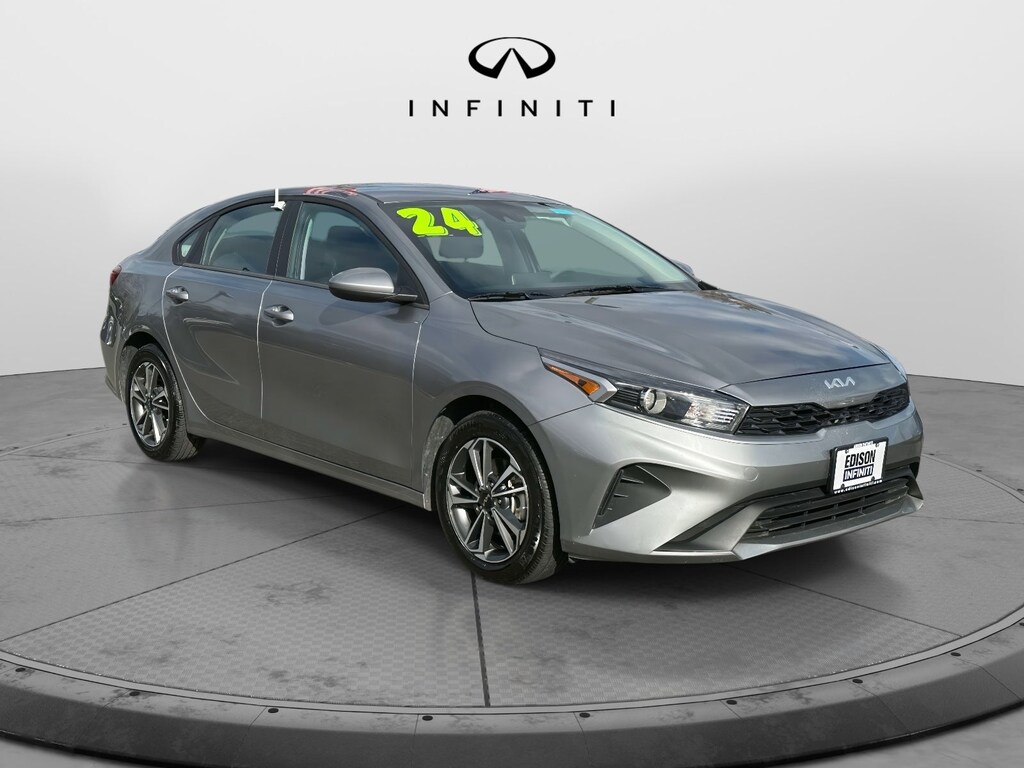 Used 2024 Kia Forte LXS IVT Sedan