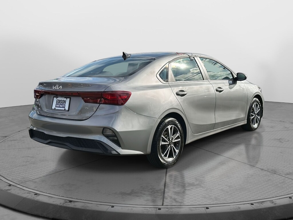 Used 2024 Kia Forte LXS IVT Sedan