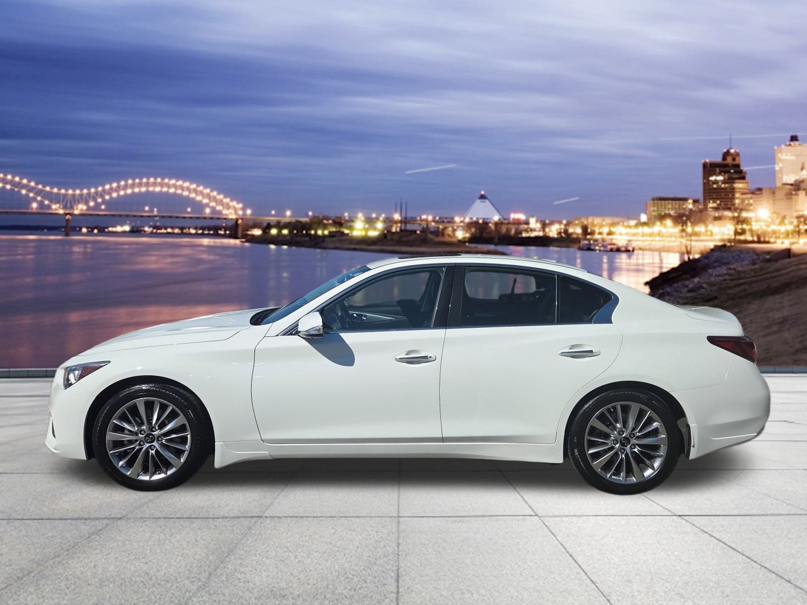 2022 Infiniti Q50 LUXE photo 2