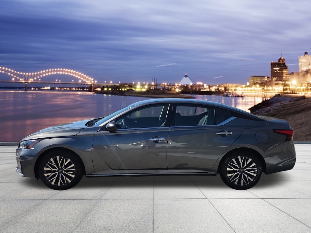 Used 2024 Nissan Altima 2.5 SV Sedan