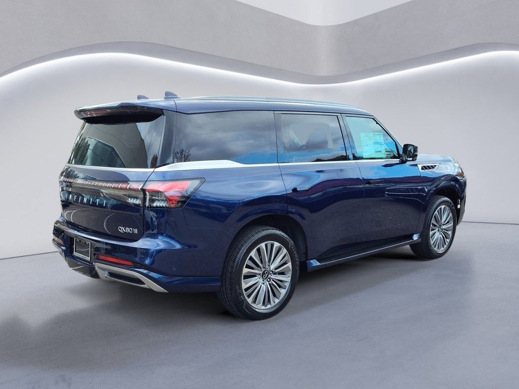 2025 Infiniti QX80 Luxe photo 4