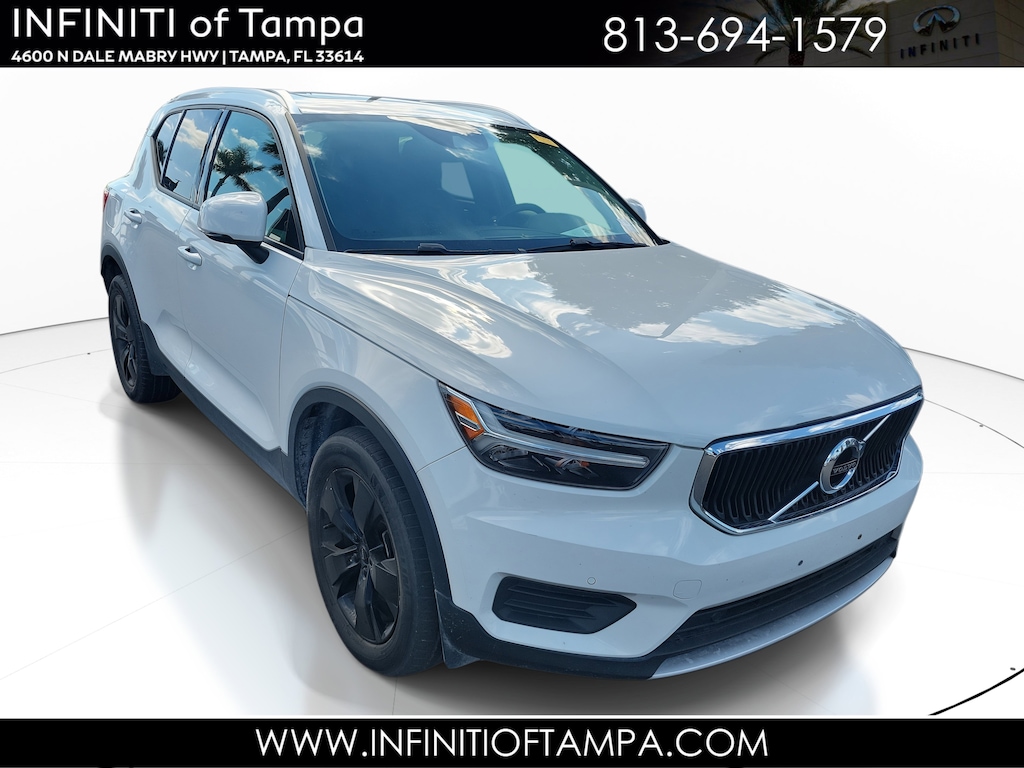 Used 2020 Volvo XC40 Momentum SUV