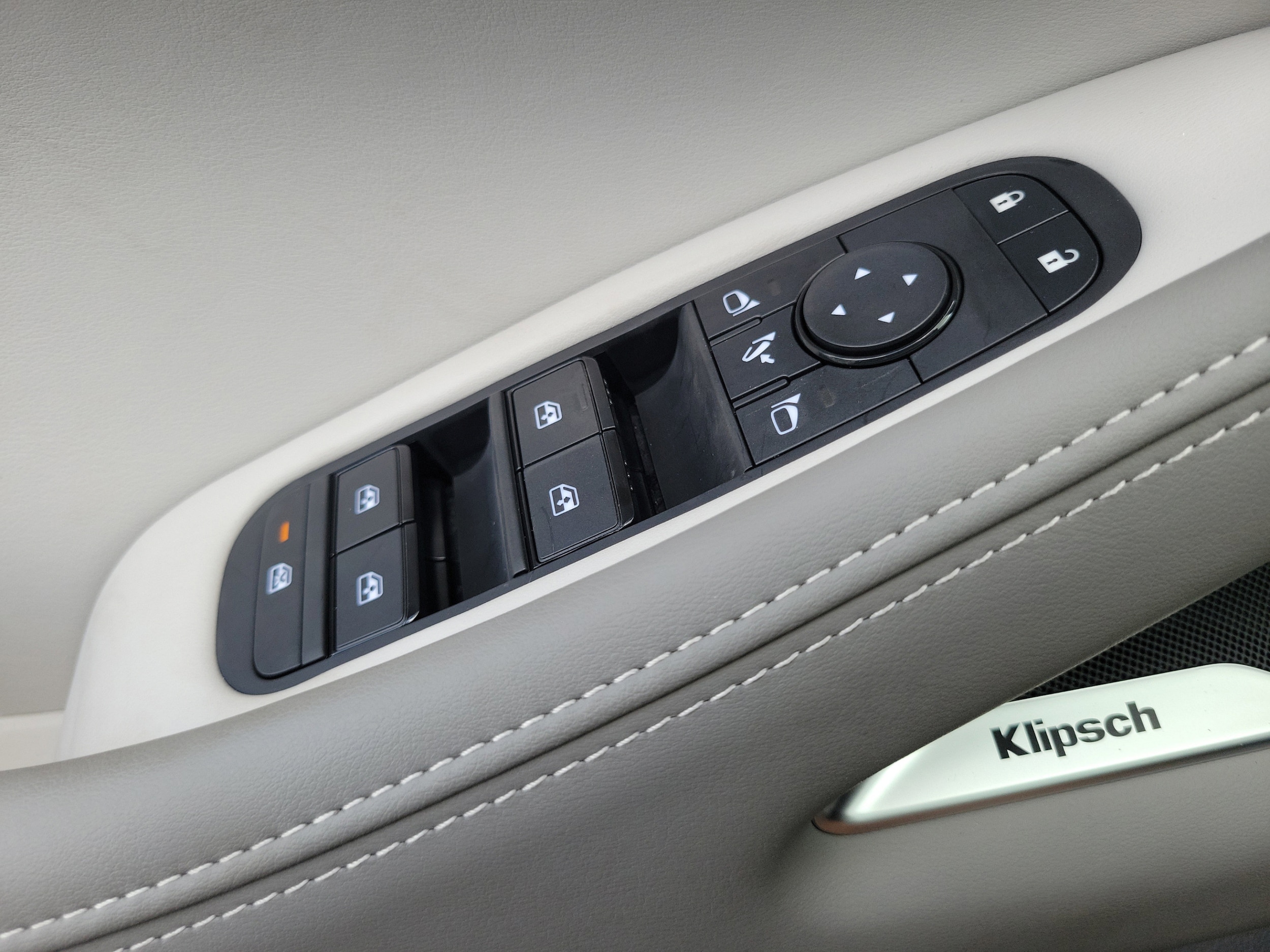 2027 INFINITI QX60 LUXE - Photo 21