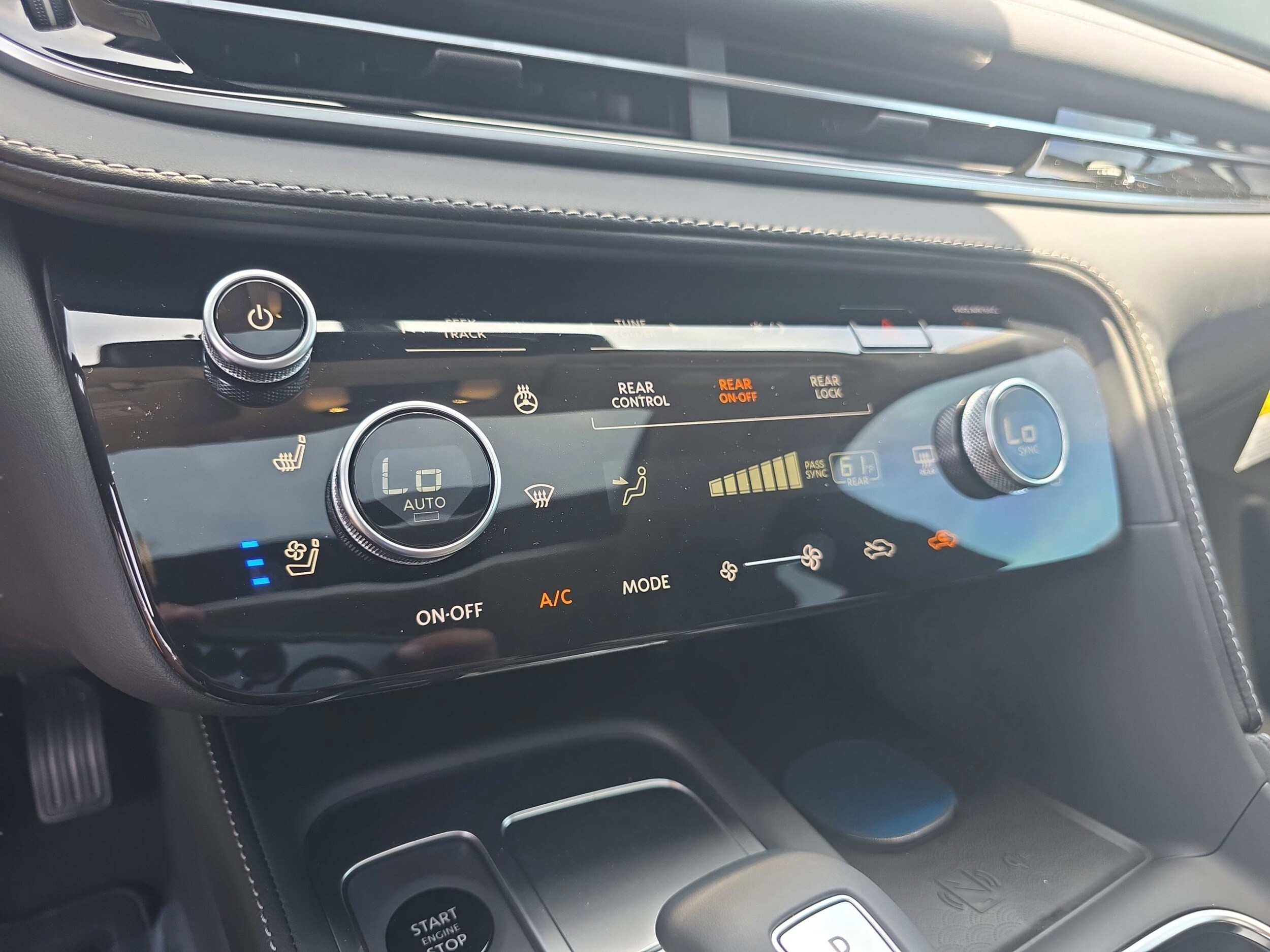 2027 INFINITI QX60 LUXE - Photo 20