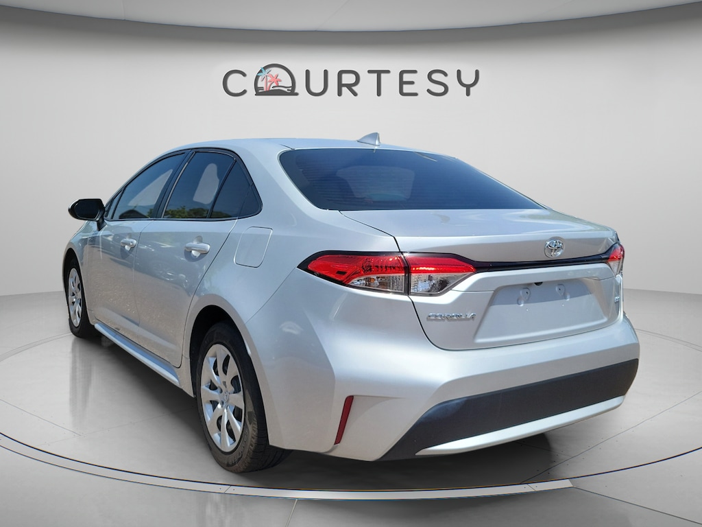 Used 2020 Toyota Corolla LE Sedan