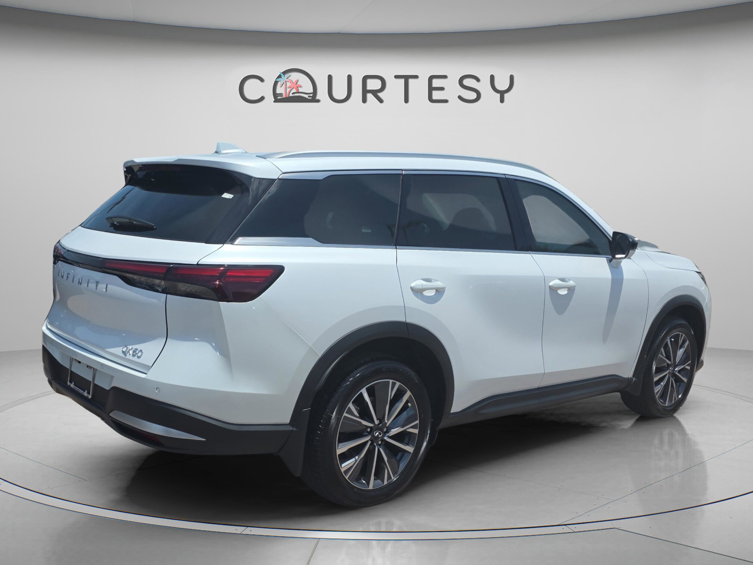 2027 INFINITI QX60 LUXE - Photo 4