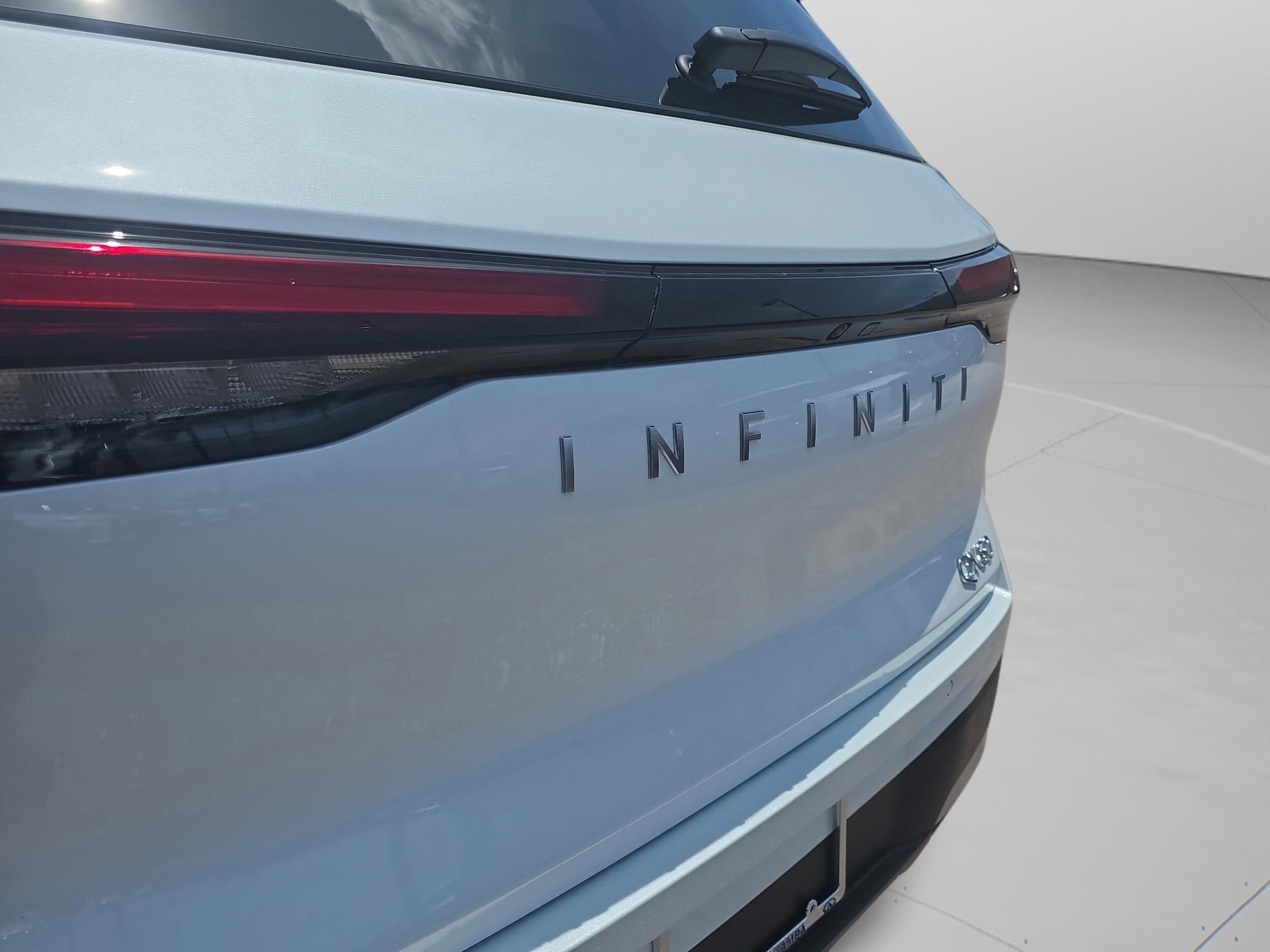 2027 INFINITI QX60 LUXE - Photo 6