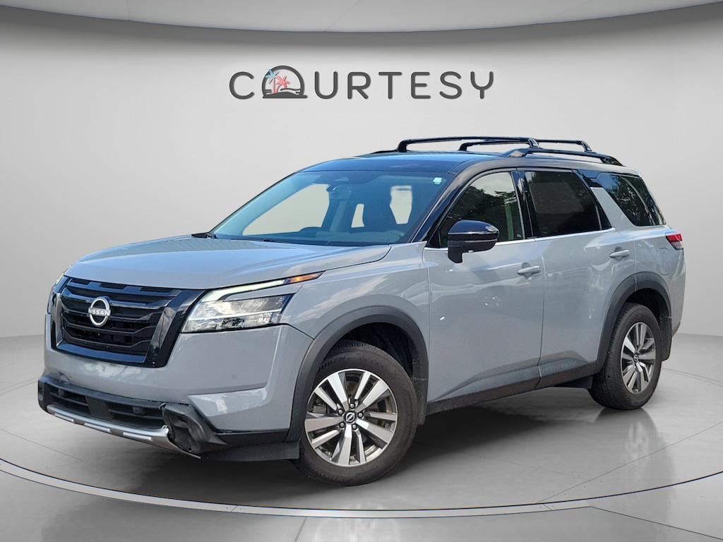 Used 2024 Nissan Pathfinder SL SUV
