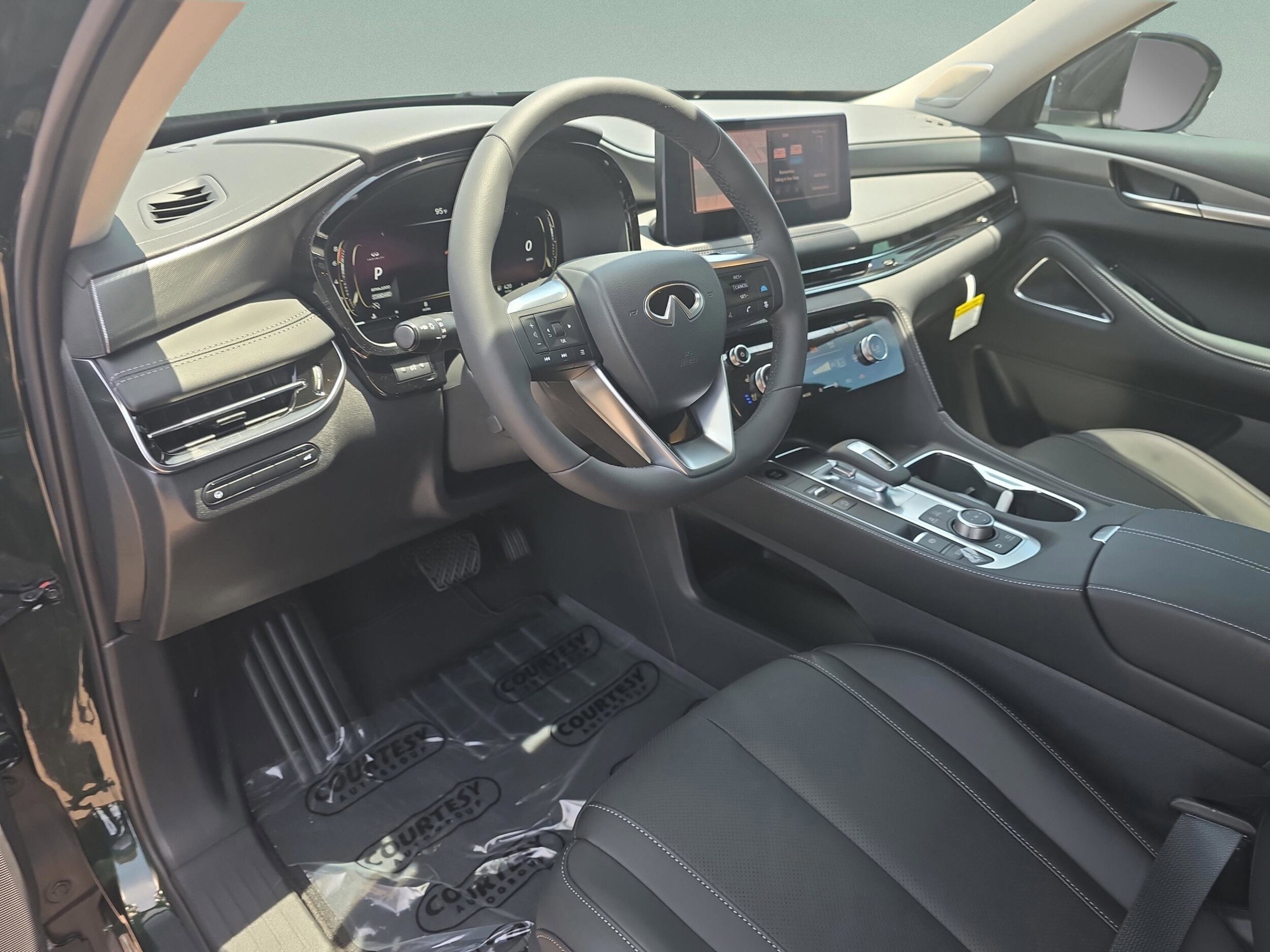 2027 INFINITI QX60 LUXE - Photo 16