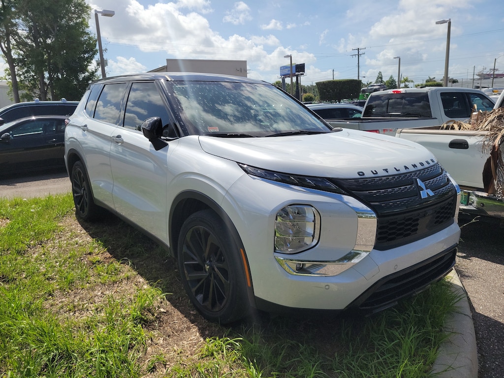 Used 2023 Mitsubishi Outlander SEL SUV