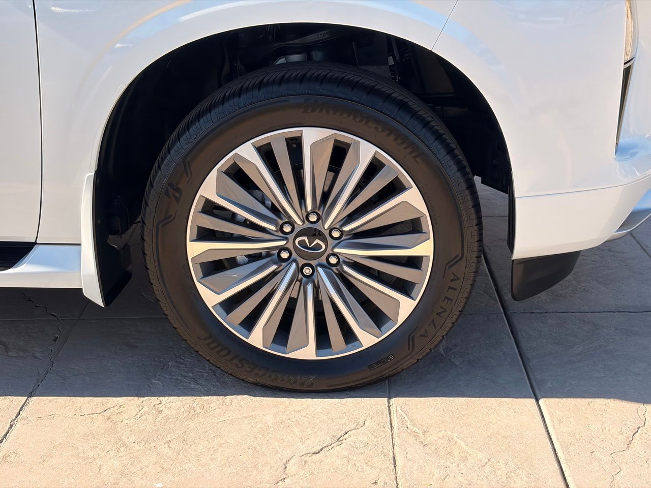 2026 INFINITI QX80 Luxe - Photo 9