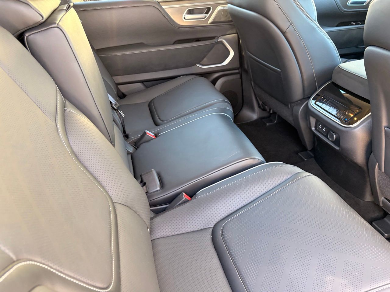2026 INFINITI QX80 Luxe - Photo 14