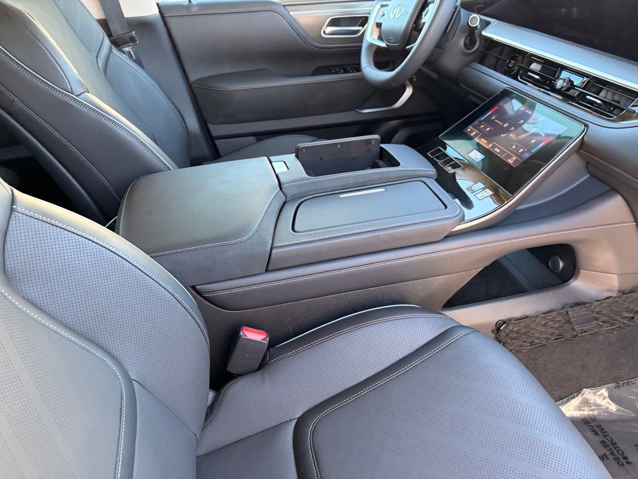 2026 INFINITI QX80 Luxe - Photo 11