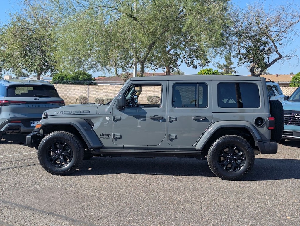 Used 2019 Jeep Wrangler Unlimited Sahara Altitude SUV