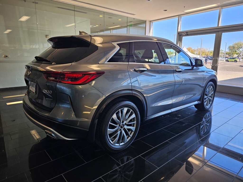 New 2025 INFINITI QX50 LUXE SUV