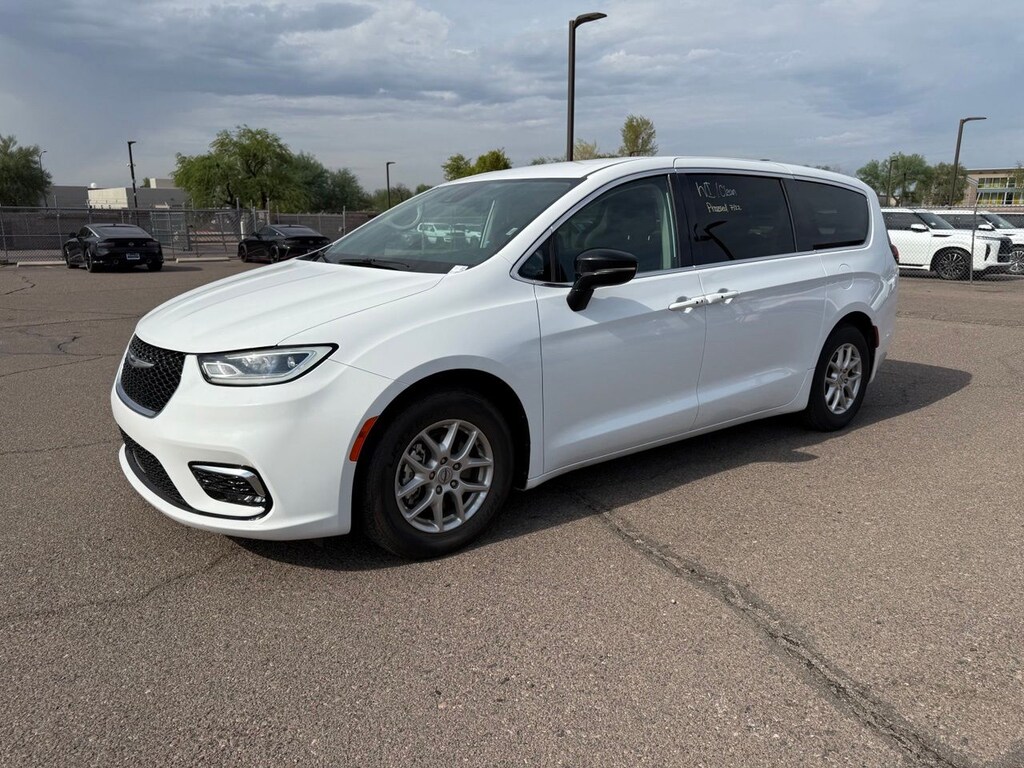 Used 2024 Chrysler Pacifica Touring L Van Passenger Van