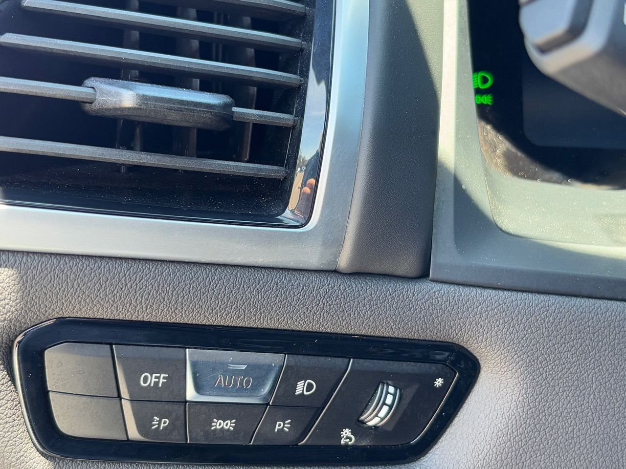 2024 BMW 8 Series M850i - Photo 30