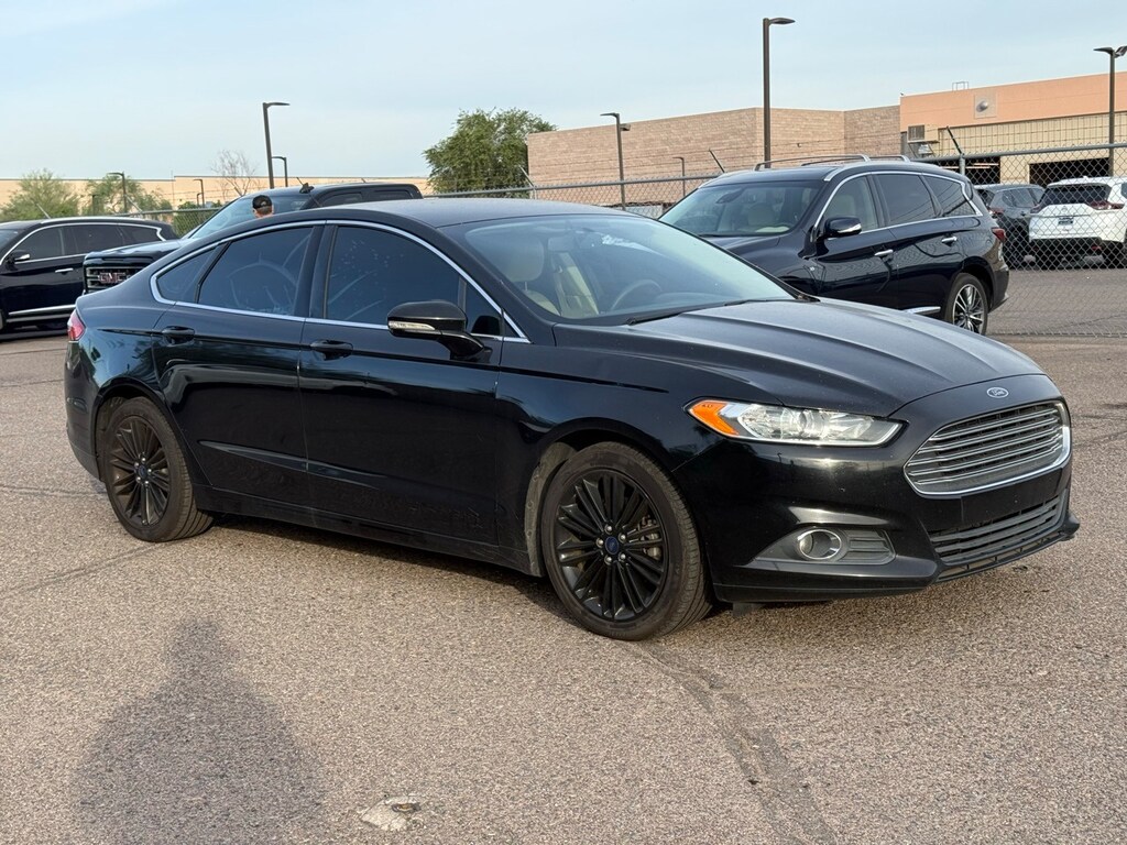 Used 2016 Ford Fusion SE Sedan