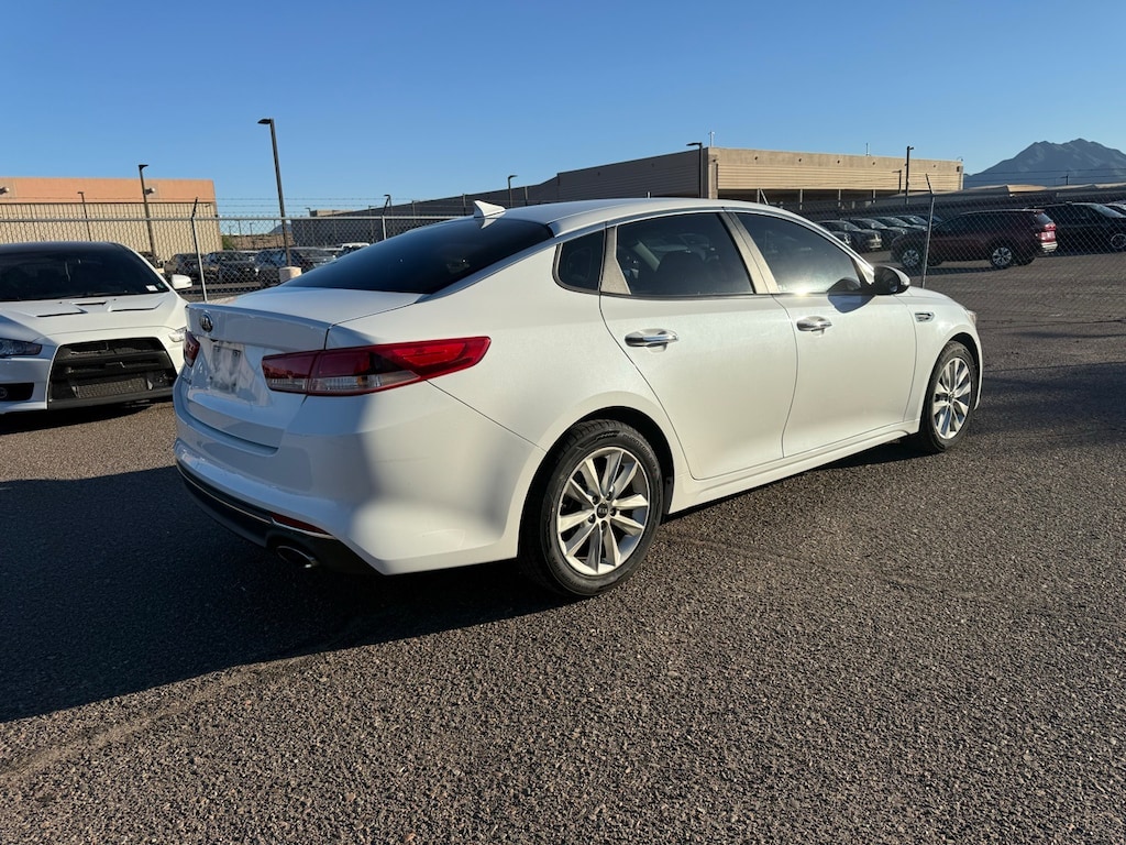 Used 2017 Kia Optima LX Sedan