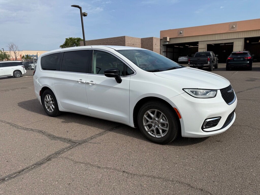 Used 2024 Chrysler Pacifica Touring L Van Passenger Van
