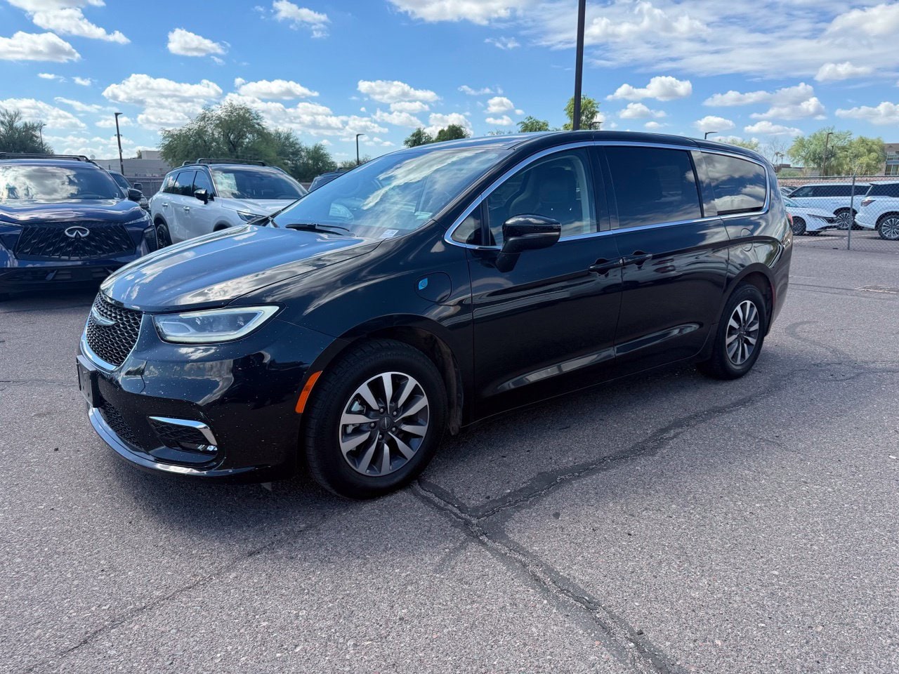 2023 Chrysler Pacifica Hybrid