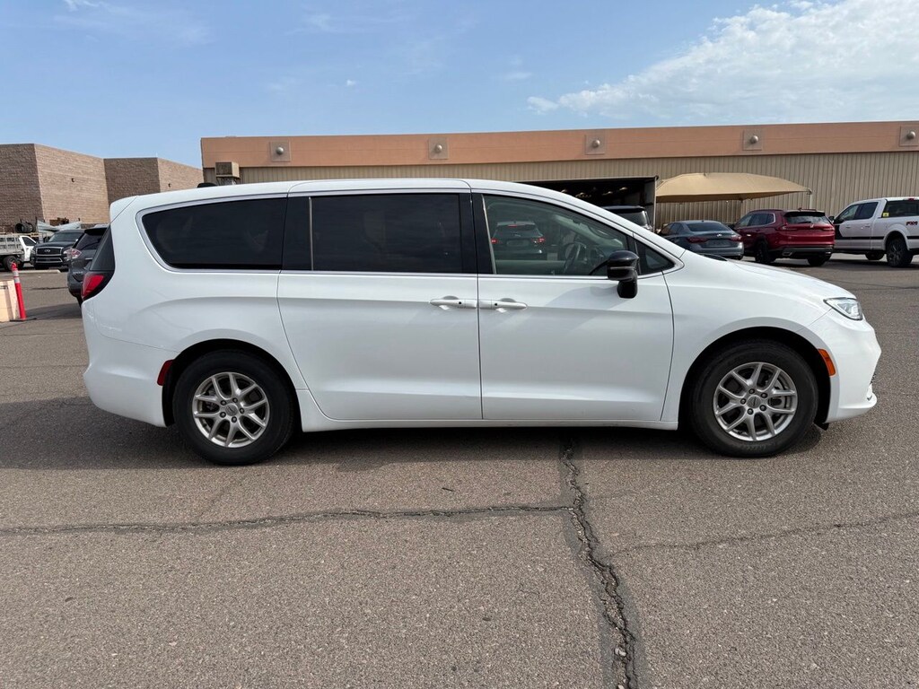 Used 2024 Chrysler Pacifica Touring L Van Passenger Van