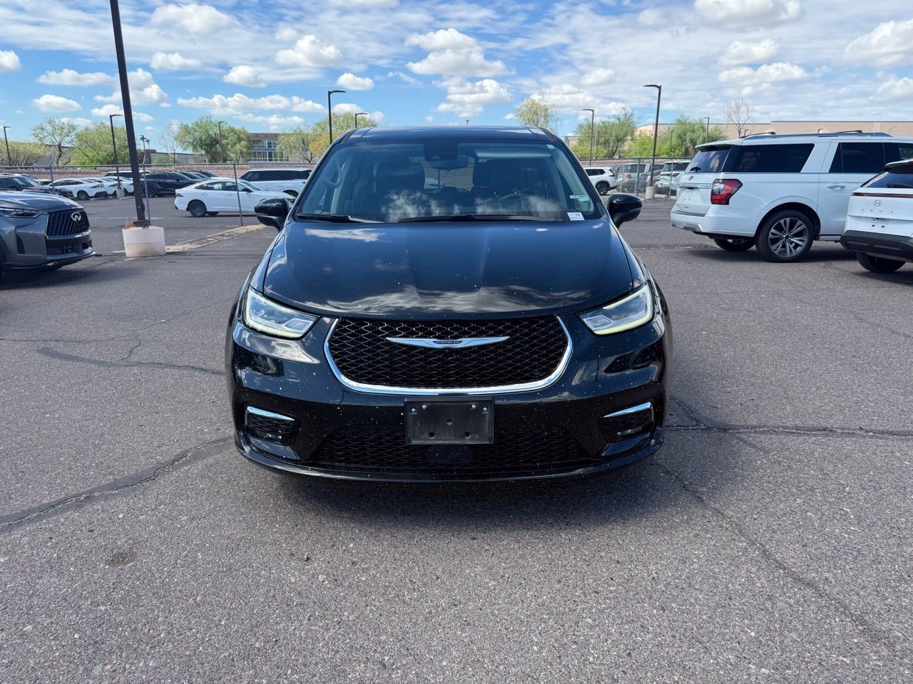 2023 Chrysler Pacifica Plug-In Hybrid Touring L