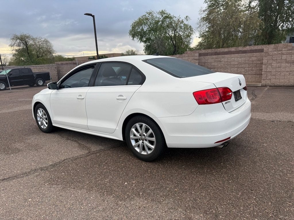 Used 2014 Volkswagen Jetta 1.8T SE Sedan
