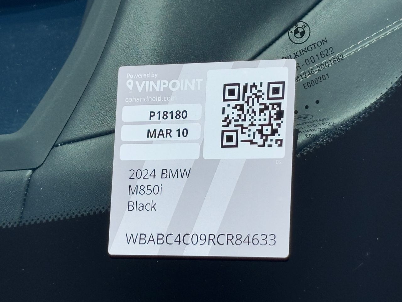 2024 BMW 8 Series M850i - Photo 32