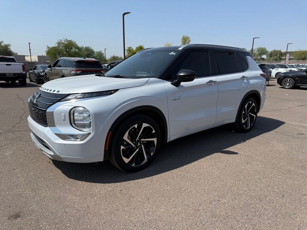 Used 2023 Mitsubishi Outlander Plug-In Hybrid SUV