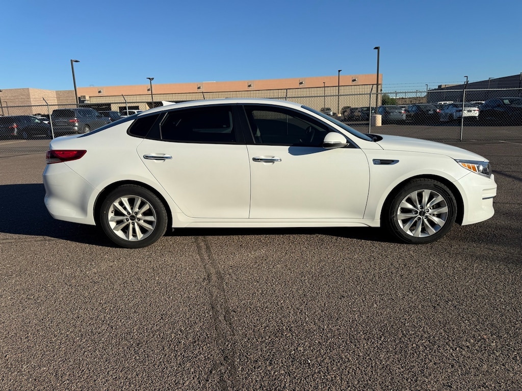 Used 2017 Kia Optima LX Sedan