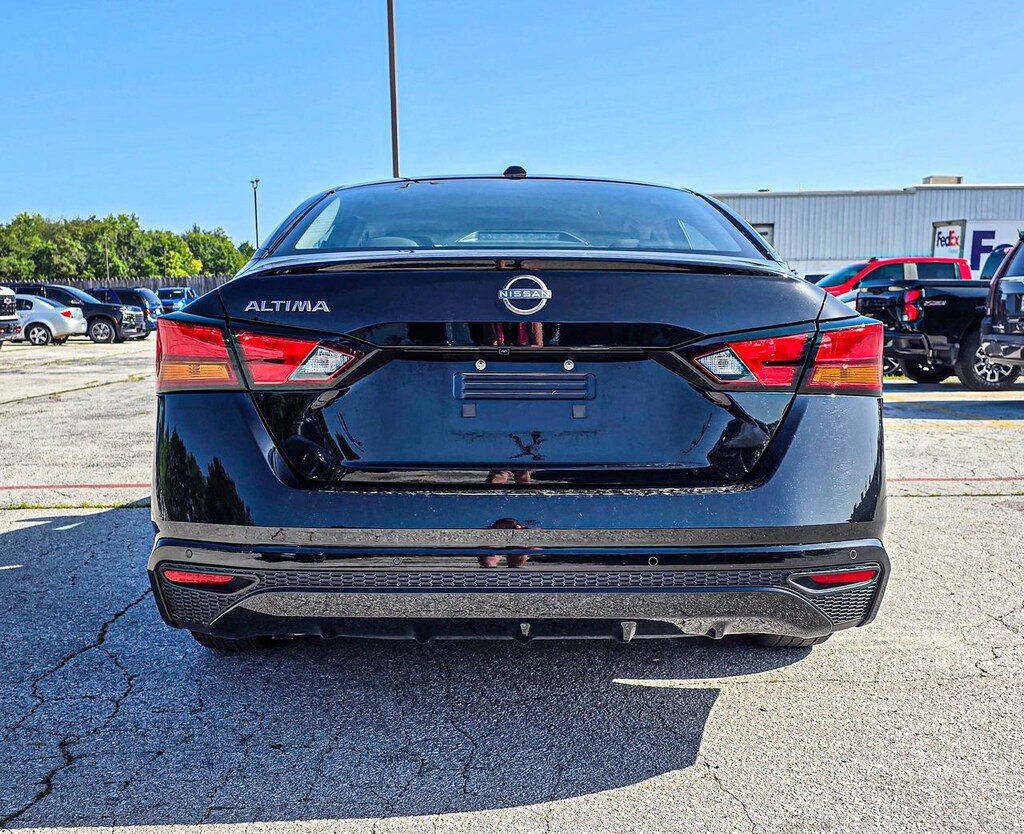 Used 2025 Nissan Altima 2.5 SV Sedan