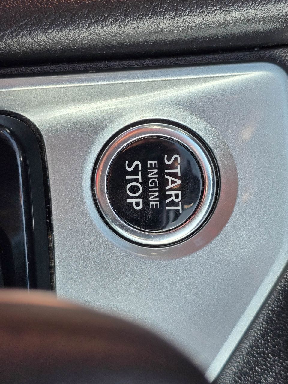 2025 Nissan Altima SV - Photo 18