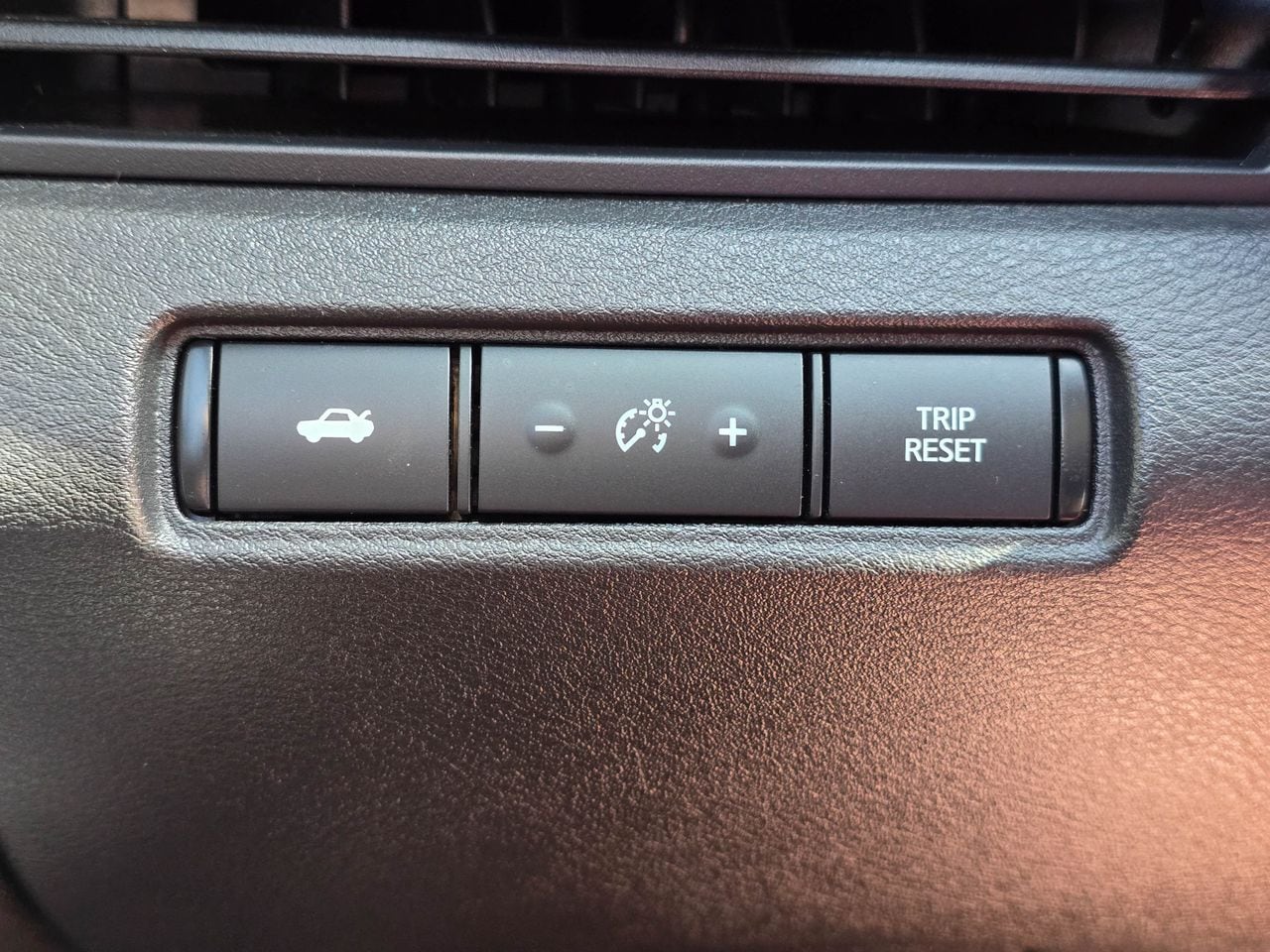 2025 Nissan Altima SV - Photo 24
