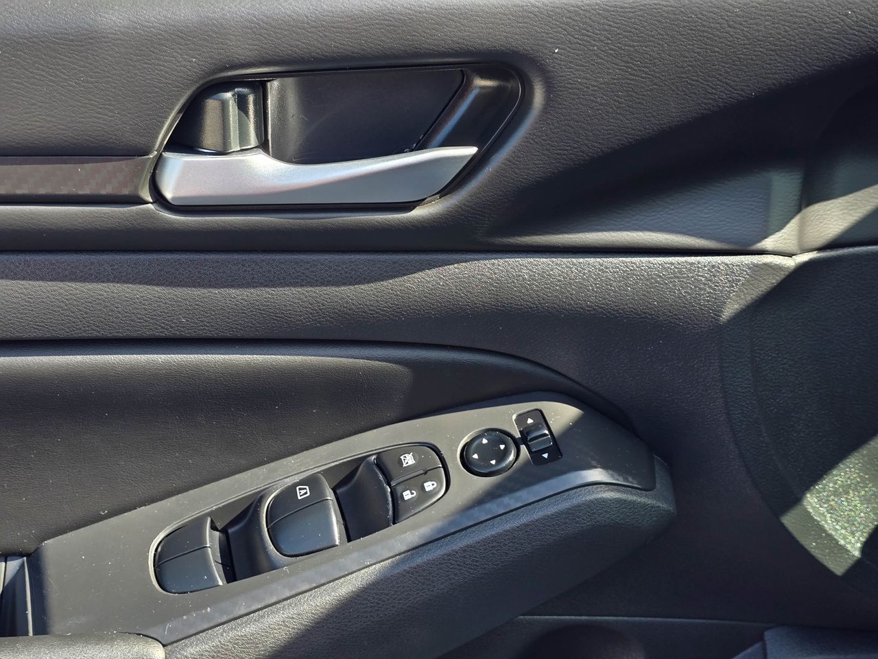 2025 Nissan Altima SV - Photo 9
