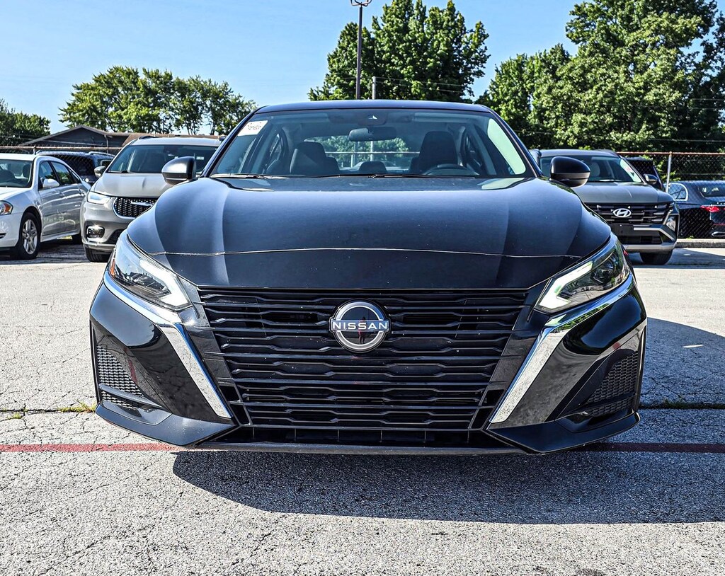 Used 2025 Nissan Altima 2.5 SV Sedan