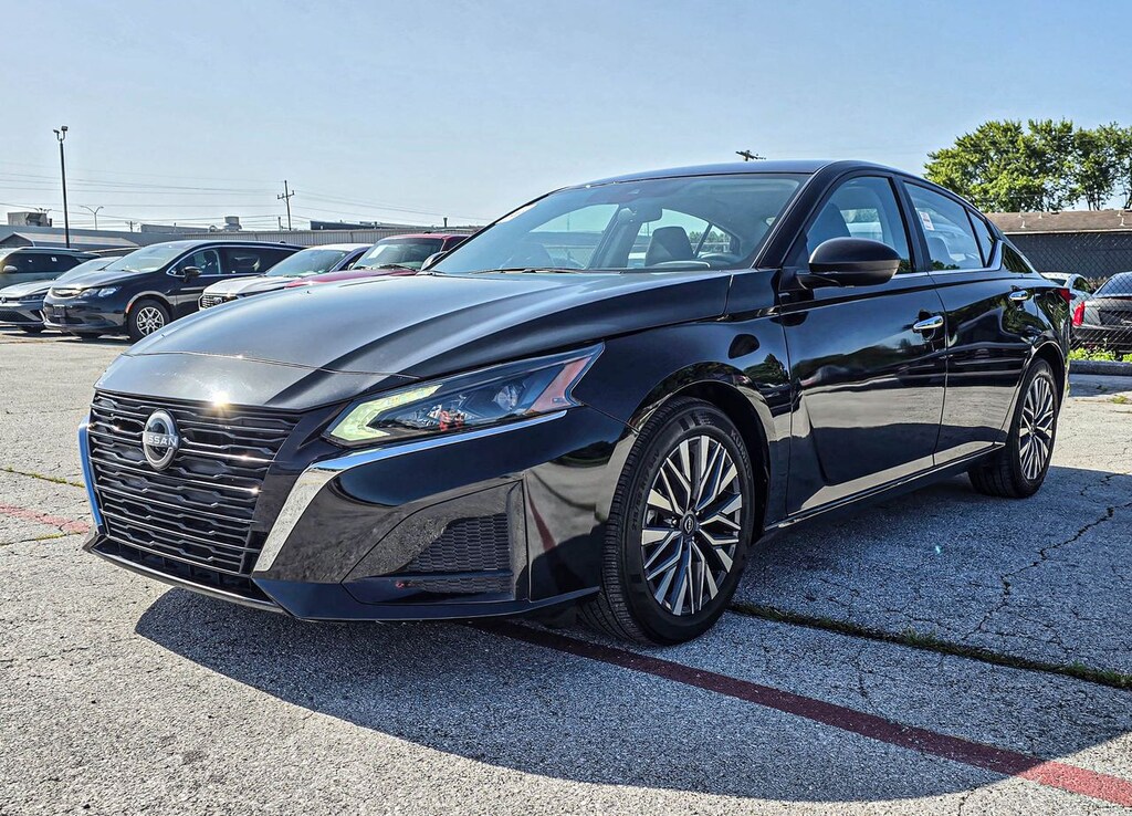 Used 2025 Nissan Altima 2.5 SV Sedan