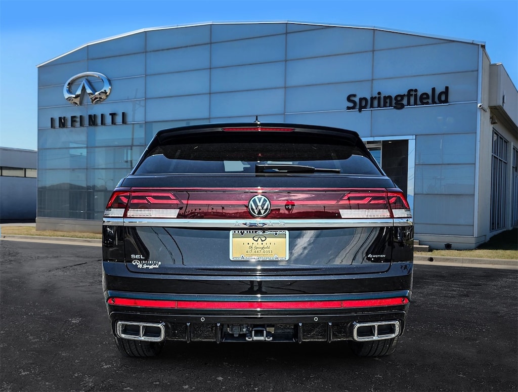 Used 2024 Volkswagen Atlas Cross Sport 2.0T SEL Premium R-Line SUV
